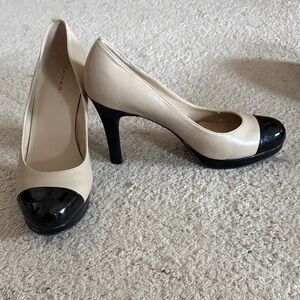 Tahari Beige and Black Women's Heels